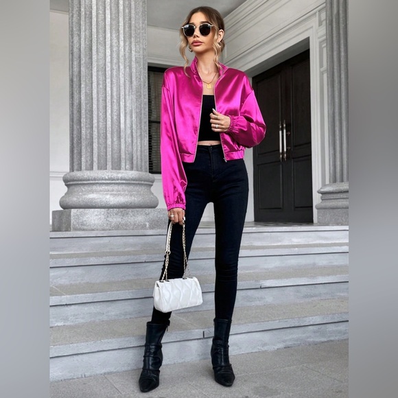 💕 Essence Zip Magenta Satin Jacket 💕 Small 🔥 Never worn! New in bag! 🔥 - Picture 2 of 9